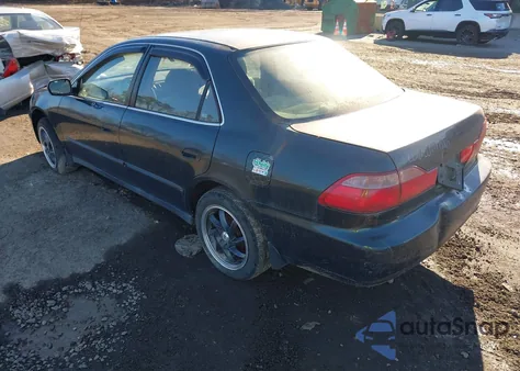 2000 Honda Accord 2.3 Lx из США, поврежденный, VIN 1HGCG5647YA078119